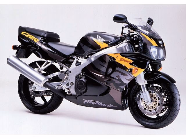 Ile koni ma Honda CBR 900RR?